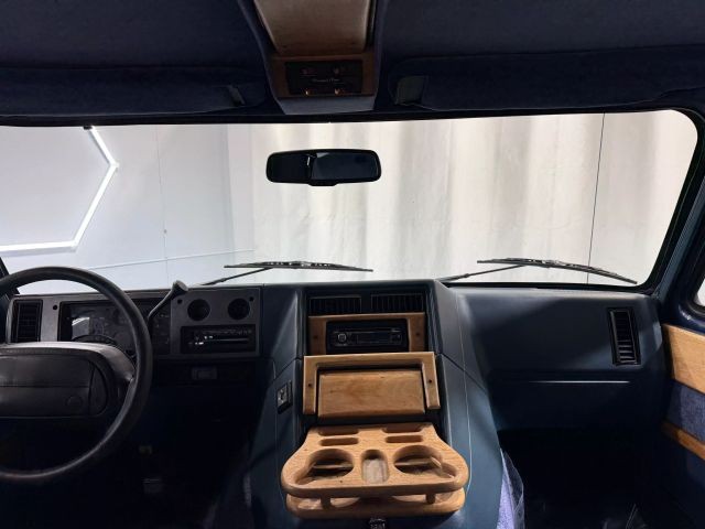 Chevrolet-Sportvan-G20-1995-Van-25