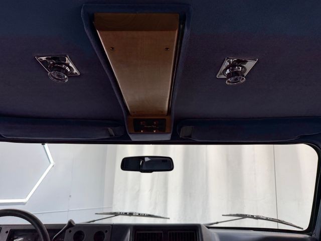 Chevrolet-Sportvan-G20-1995-Van-27