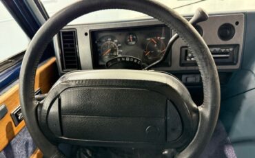 Chevrolet-Sportvan-G20-1995-Van-34
