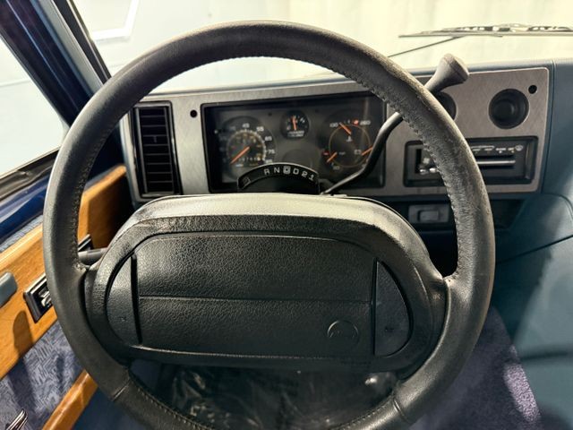 Chevrolet-Sportvan-G20-1995-Van-34