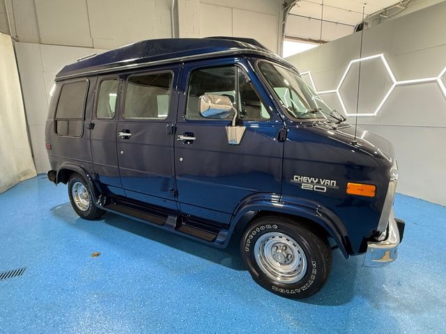 Chevrolet-Sportvan-G20-1995-Van-8