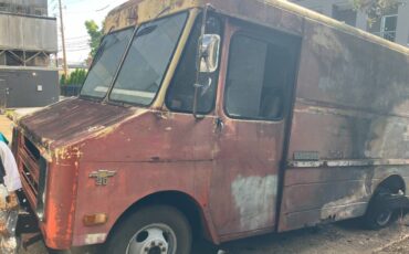 Chevrolet-Step-van-p30-1972-3