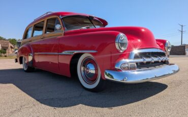 Chevrolet-Styleline-1951-Bright-Red-Tan-28