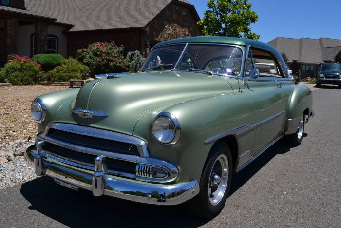Chevrolet-Styleline-1951-Green-8