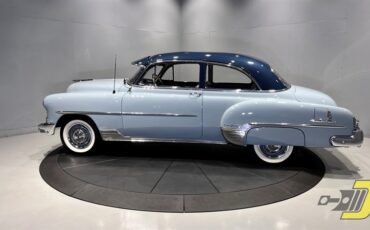 Chevrolet-Styleline-1952-2-Door-Sedan-2