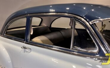 Chevrolet-Styleline-1952-2-Door-Sedan-22