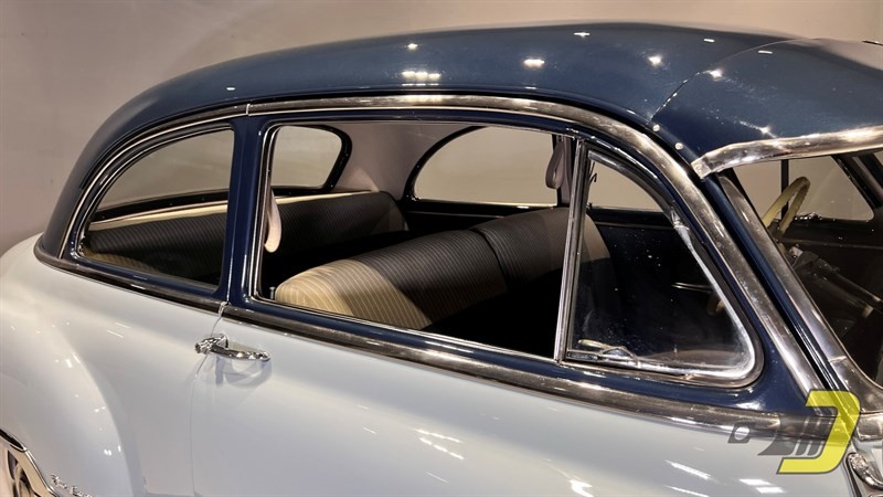 Chevrolet-Styleline-1952-2-Door-Sedan-22