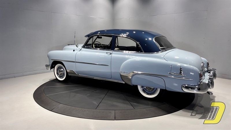 Chevrolet-Styleline-1952-2-Door-Sedan-3