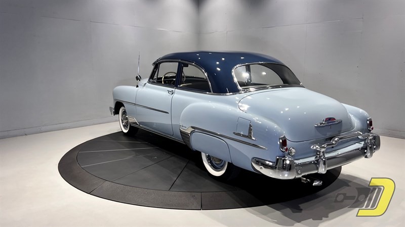 Chevrolet-Styleline-1952-2-Door-Sedan-4