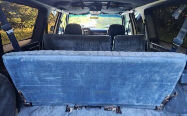 Chevrolet-Suburban-1500-1990-white-7