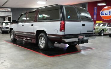 Chevrolet-Suburban-1500-1994-Silver-Red-11