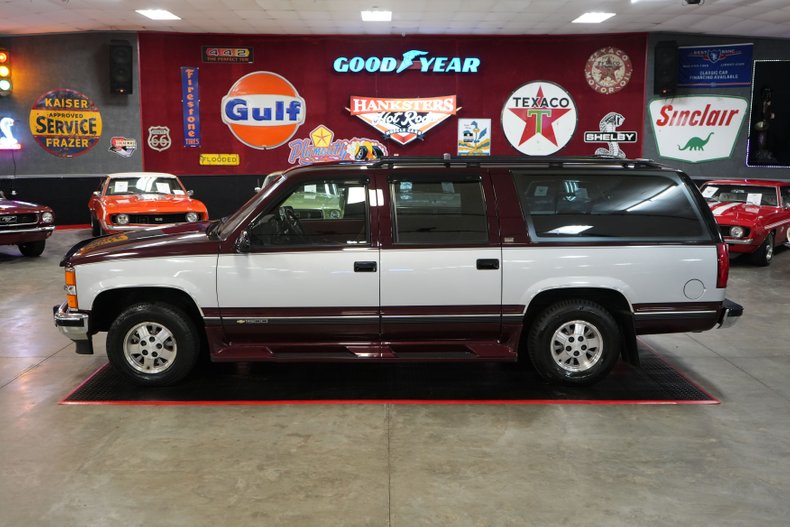 Chevrolet-Suburban-1500-1994-Silver-Red-14