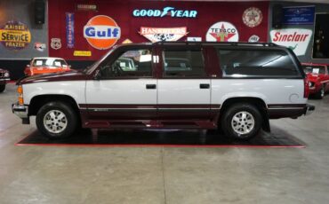 Chevrolet-Suburban-1500-1994-Silver-Red-2