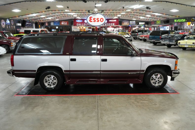 Chevrolet-Suburban-1500-1994-Silver-Red-20