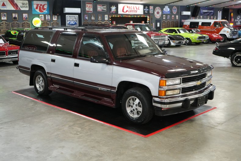 Chevrolet-Suburban-1500-1994-Silver-Red-21