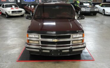 Chevrolet-Suburban-1500-1994-Silver-Red-22