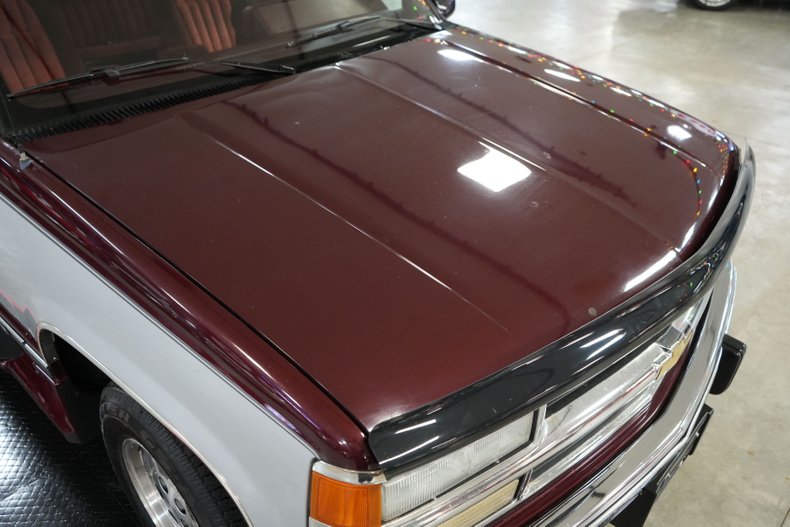 Chevrolet-Suburban-1500-1994-Silver-Red-29