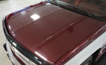 Chevrolet-Suburban-1500-1994-Silver-Red-30