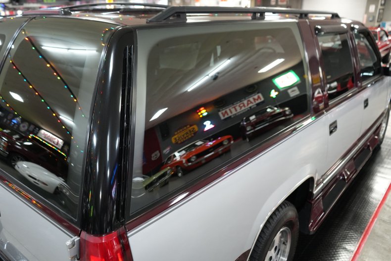 Chevrolet-Suburban-1500-1994-Silver-Red-40