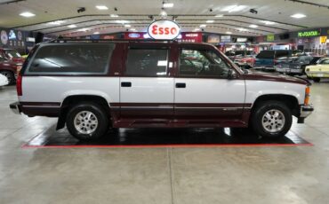 Chevrolet-Suburban-1500-1994-Silver-Red-6
