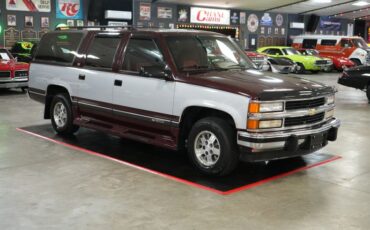 Chevrolet-Suburban-1500-1994-Silver-Red-7