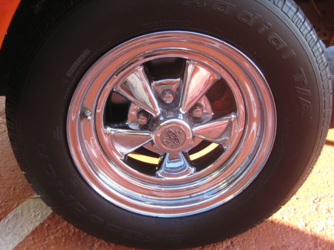 Chevrolet-Suburban-1955-12