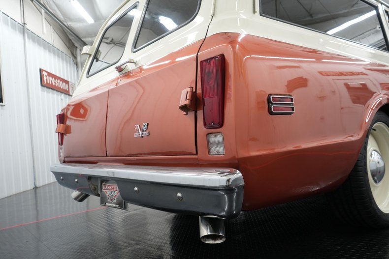 Chevrolet-Suburban-1969-Cream-and-Copper-Beige-42