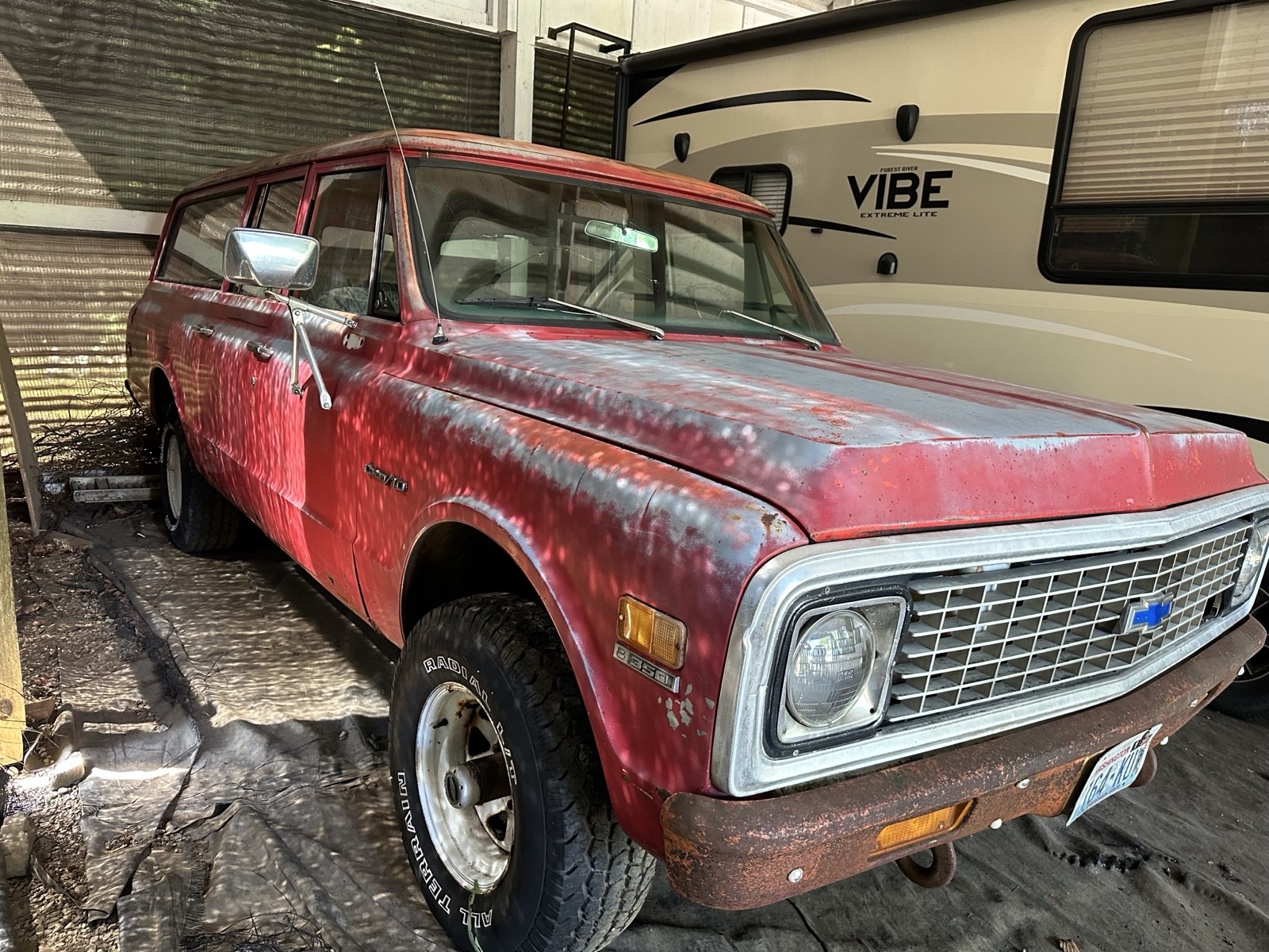 Chevrolet-Suburban-1971-1