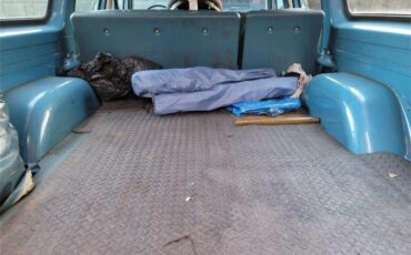 Chevrolet-Suburban-1977-Hawaiian-Blue-Hawaiian-BlueBlack-22
