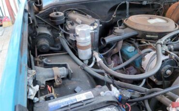 Chevrolet-Suburban-1977-Hawaiian-Blue-Hawaiian-BlueBlack-32