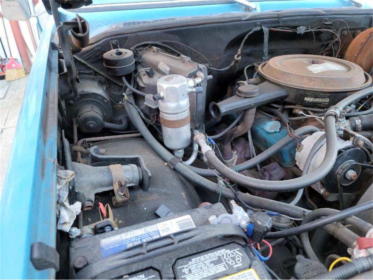 Chevrolet-Suburban-1977-Hawaiian-Blue-Hawaiian-BlueBlack-32