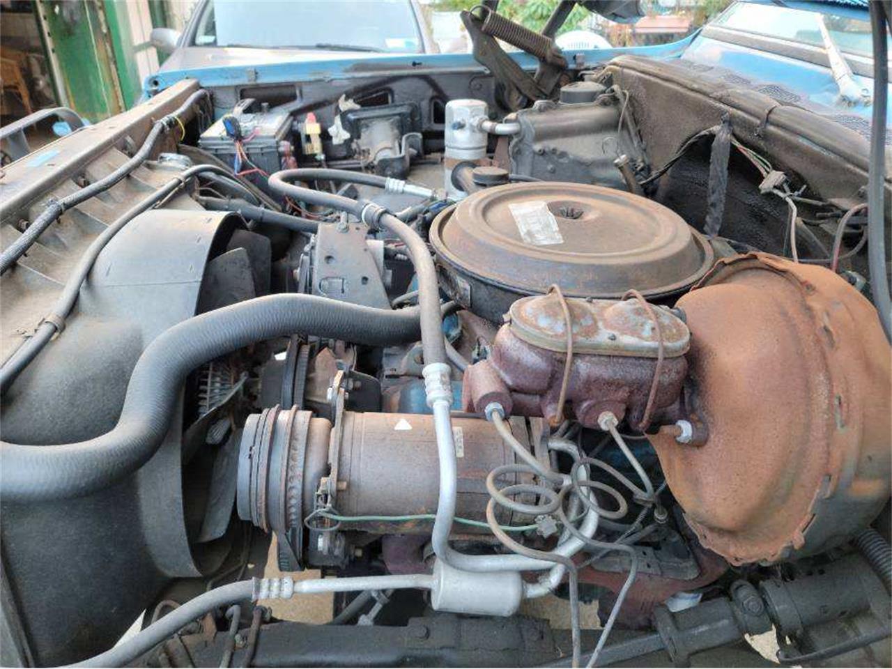 Chevrolet-Suburban-1977-Hawaiian-Blue-Hawaiian-BlueBlack-33