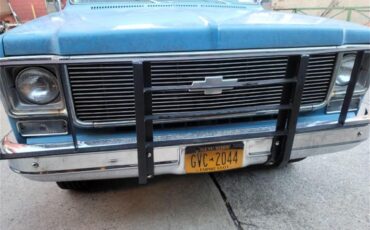 Chevrolet-Suburban-1977-Hawaiian-Blue-Hawaiian-BlueBlack-6