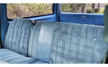 Chevrolet-Suburban-1978-27