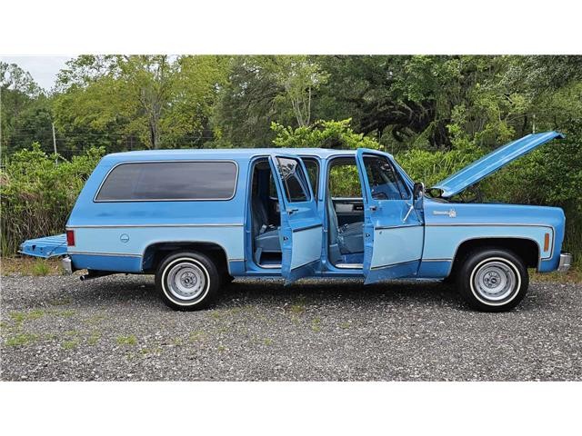Chevrolet-Suburban-1978-4