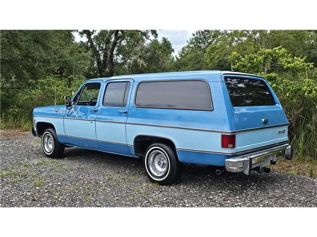Chevrolet-Suburban-1978-5