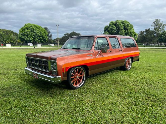 Chevrolet-Suburban-1978-Brown-21