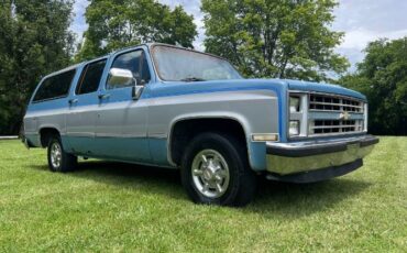 Chevrolet-Suburban-1985-Blue-14