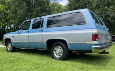 Chevrolet-Suburban-1985-Blue-15