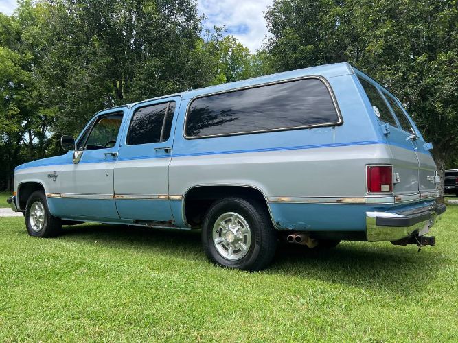Chevrolet-Suburban-1985-Blue-15