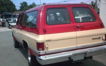 Chevrolet-Suburban-1987-RedTan-Tan-1