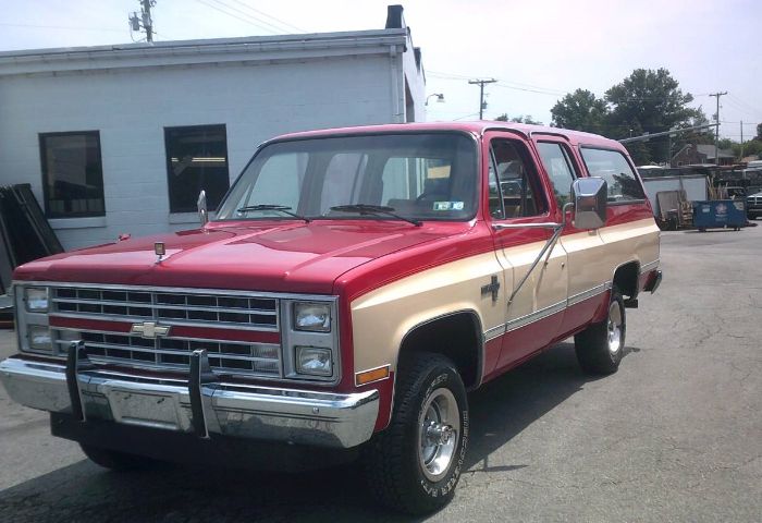 Chevrolet-Suburban-1987-RedTan-Tan-5