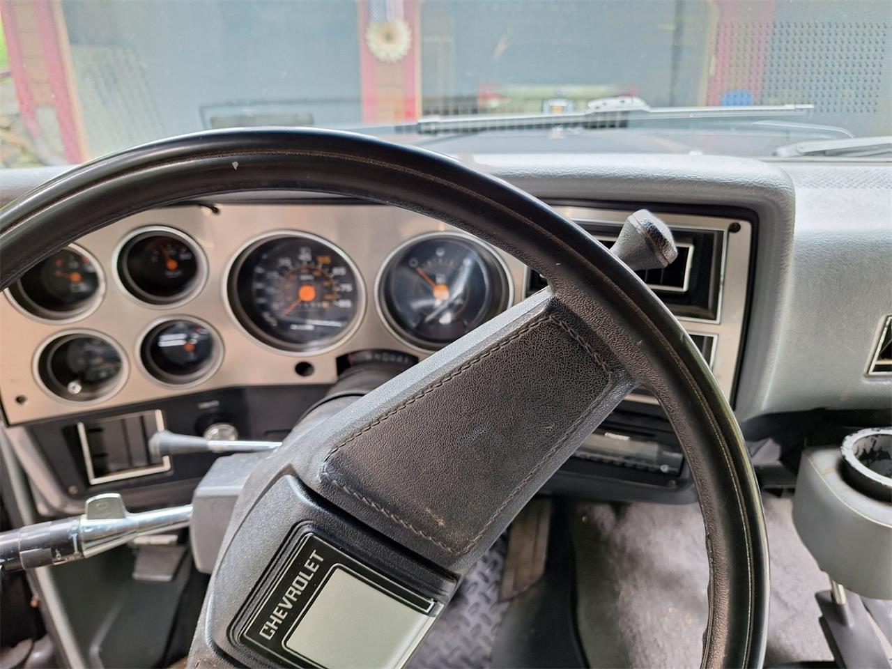 Chevrolet-Suburban-1987-blackgray-gray-14