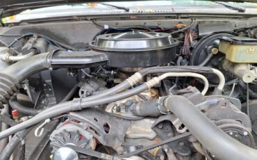 Chevrolet-Suburban-1987-blackgray-gray-17