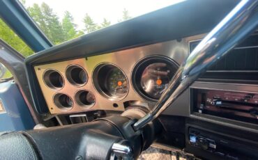 Chevrolet-Suburban-1988-15