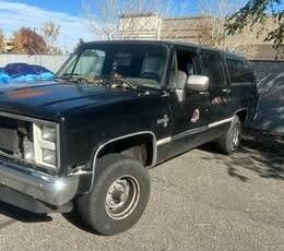 Chevrolet-Suburban-1988-Black-5
