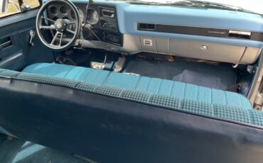 Chevrolet-Suburban-1989-11