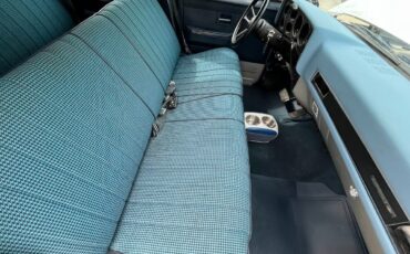 Chevrolet-Suburban-1989-15