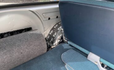 Chevrolet-Suburban-1989-18