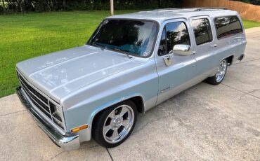 Chevrolet-Suburban-1989-3